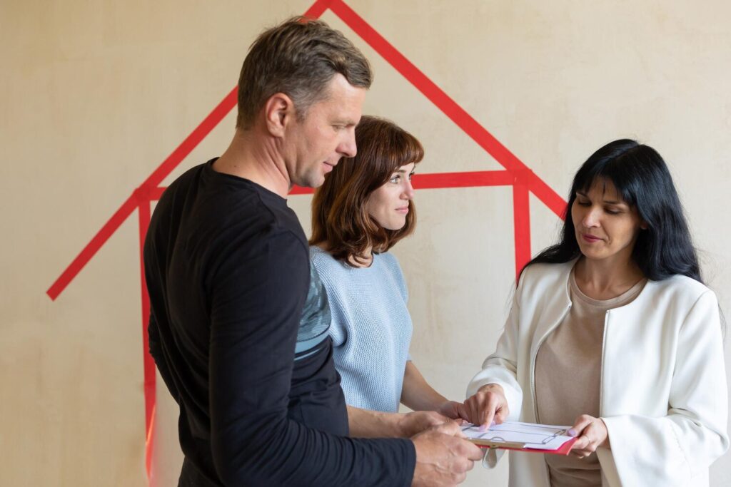 Devenez chasseur immobilier : le guide ultime des formations !